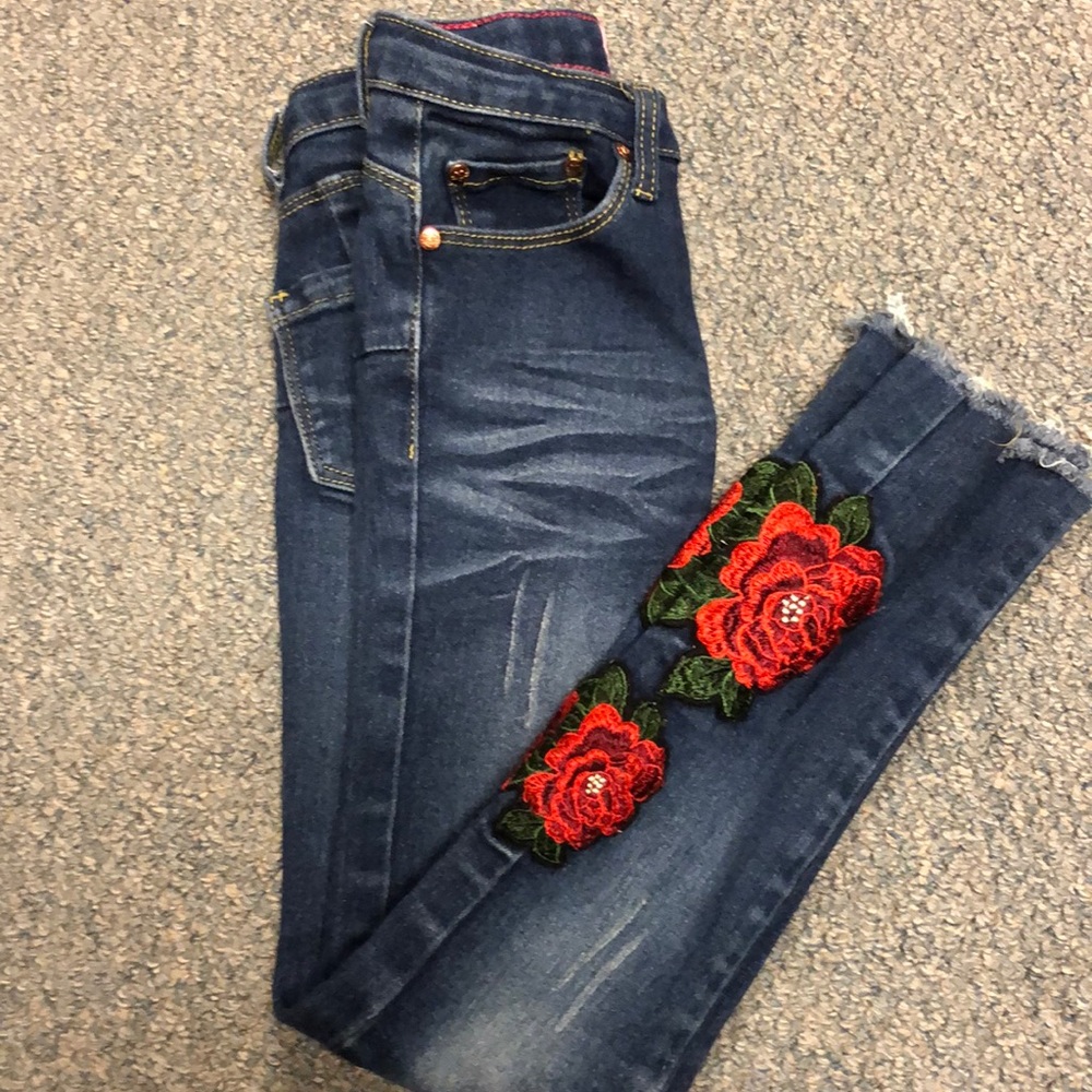 Cute Skinny Girls Jeans size 7 girl